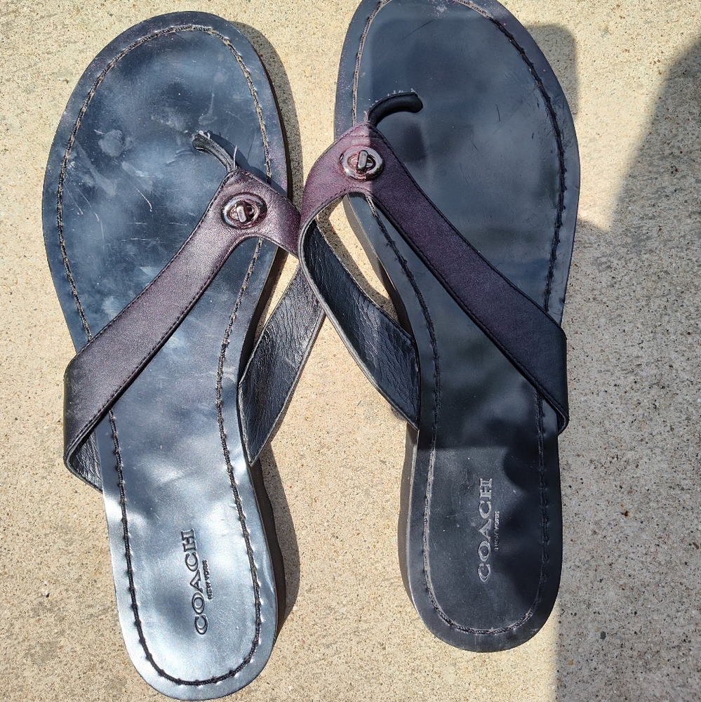 Coach thong "Shelly" 8.5B sandals